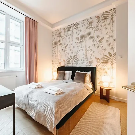 Apartment Centrum Spokojna 10 *